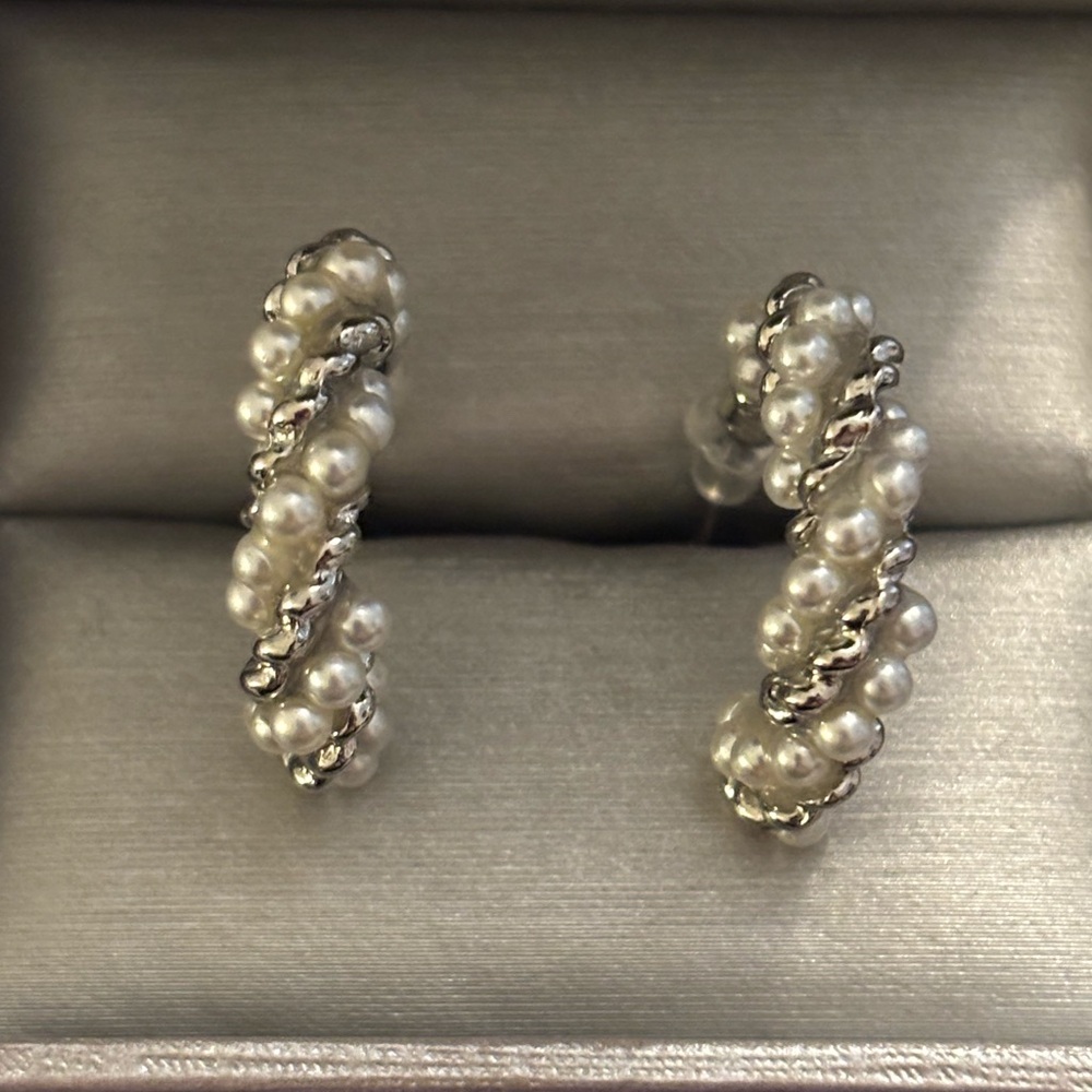 NWOT: Elegant Silver and Pearl Hoop Earrings